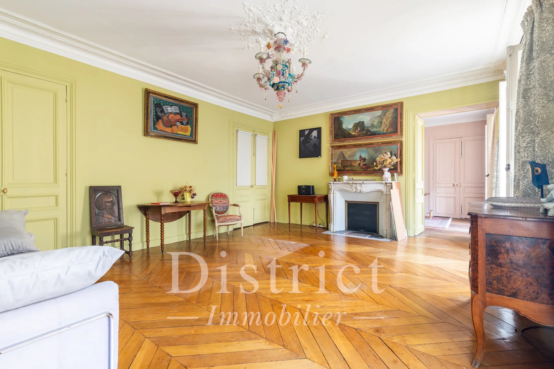 Appartement 5 pièces 144 m² · à Paris · 143,6 m² · 1 290 000 €